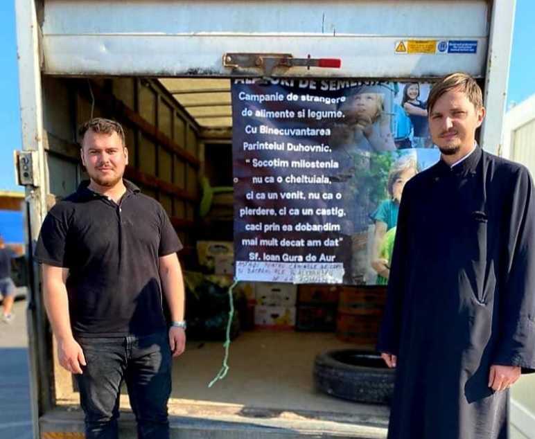 Beneficiarii centrelor Fundației „Episcop Melchisedec Ştefănescu” au primit patru tone de legume de la locuitorii din Matca