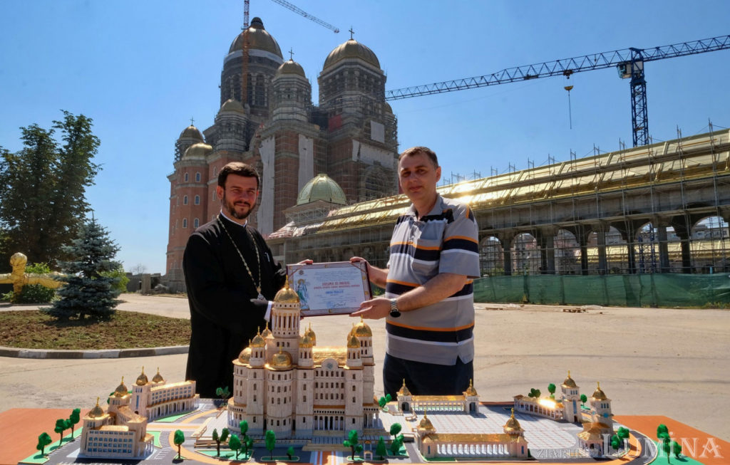 Distincţii pentru realizatorii machetelor Catedralei Naţionale