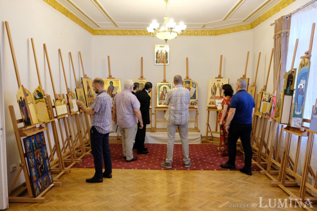 Evaluarea lucrărilor din concursul „Icoana ortodoxă – lumina credinţei”