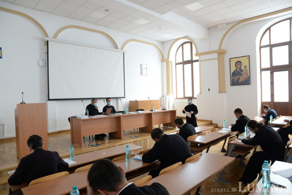 Examen pentru obținerea gradelor profesionale în preoție
