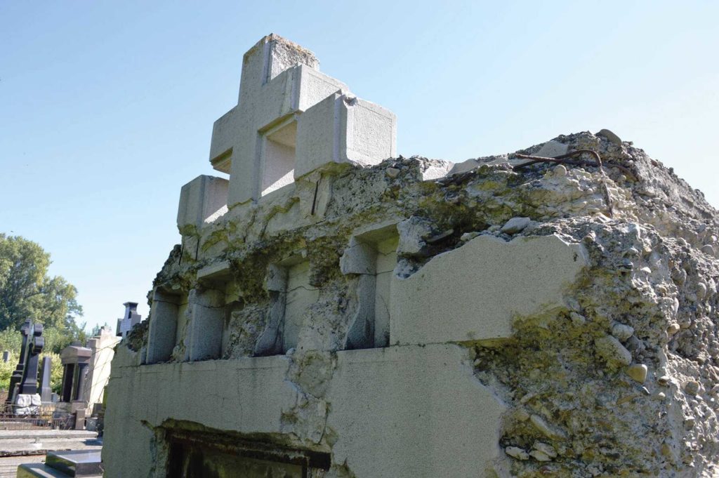 Nevoie de sprijin la Cernăuți în Anul comemorativ 2021: Partea românească a vechiului cimitir riscă să dispară