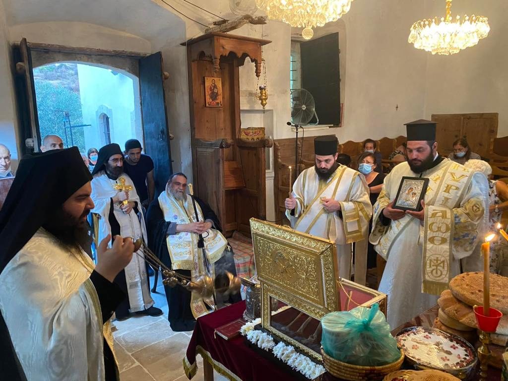 Τίμησαν τους Άγιους Ηλιόφωτους στην Κάτω Μονή Κύπρου