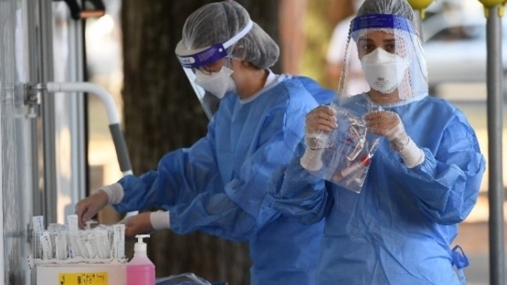 Κορωνοϊός-Ελλάδα: 2.938 κρούσματα, 7 θάνατοι, 135 διασωληνωμένοι