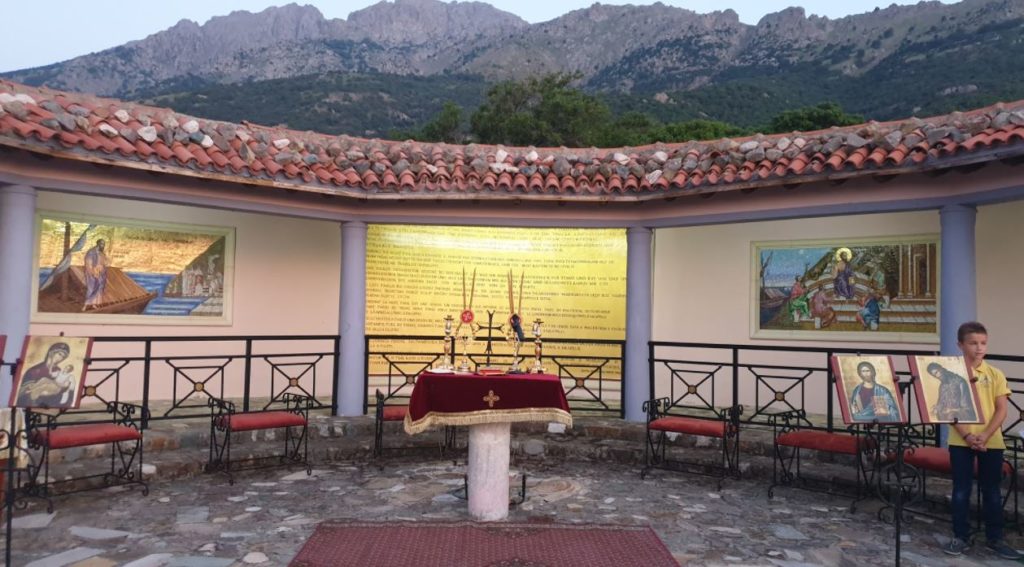 Στο “στασίδι” του Αποστόλου Παύλου στη Σαμοθράκη