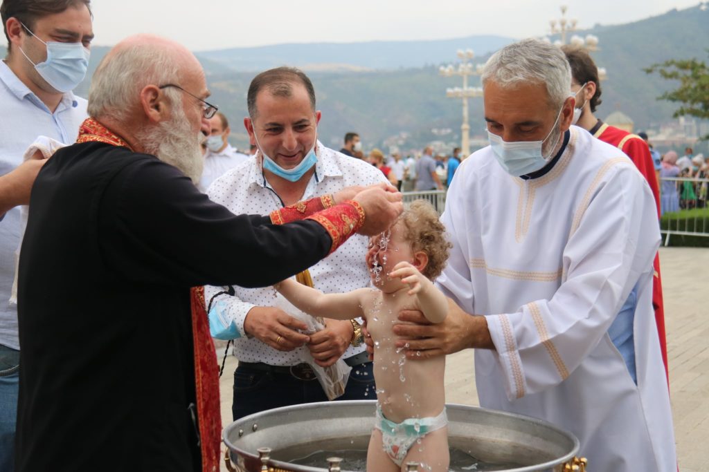 42.000 παιδιά έχει βαπτίσει το Πατριαρχείο Γεωργίας