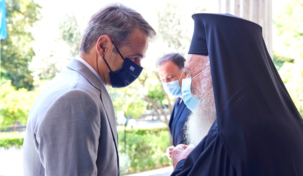 Greek gov’t calls for Church’s contribution to persuade people to get Covid-19 vaccination