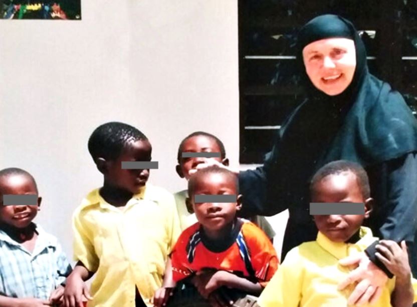 Αδελφή Θέκλα: Ιεραπόστολος και μητέρα των παιδιών της Αφρικής