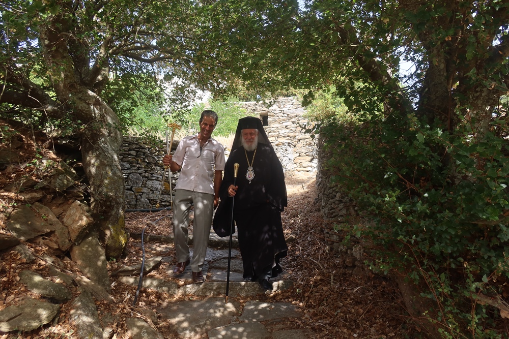 Μητροπολίτης Σύρου: “Δεν είμεθα αιώνιοι επί γης”