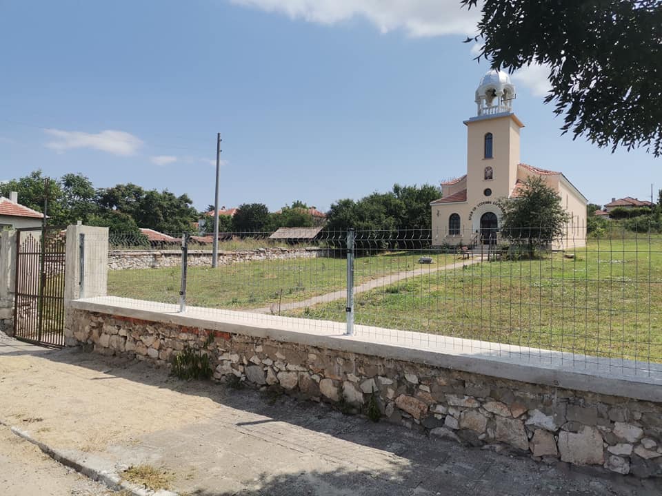Ремонтираха 150-годишна църква в село Маломир