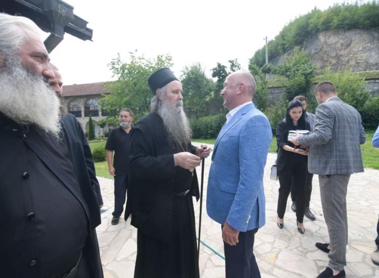 Сусрет владике Фотија и министра Поповића
