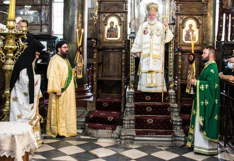 Episcopul Visarion a slujit în biserica din oraşul grecesc Agiasos: În imagini