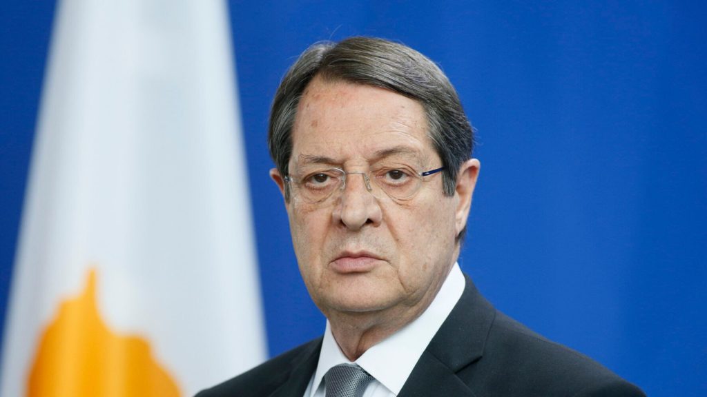 Ν. Αναστασιάδης: “Σκέπη και καταφυγή” η Παναγία