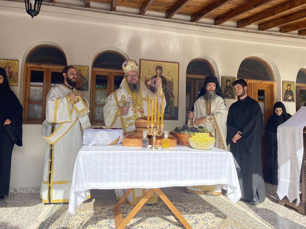 Ο Μητροπολίτης Λαρίσης στην Ι. Μονή Μεταμορφώσεως Ραψάνης