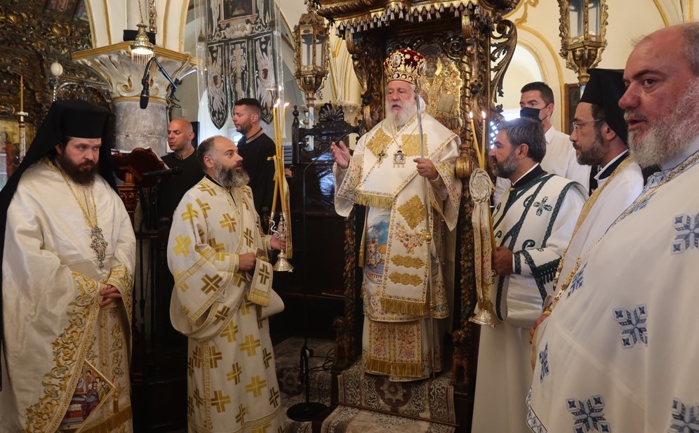 Πλήθος Μυκονίων στην εορτή της Παναγίας Τουρλιανής