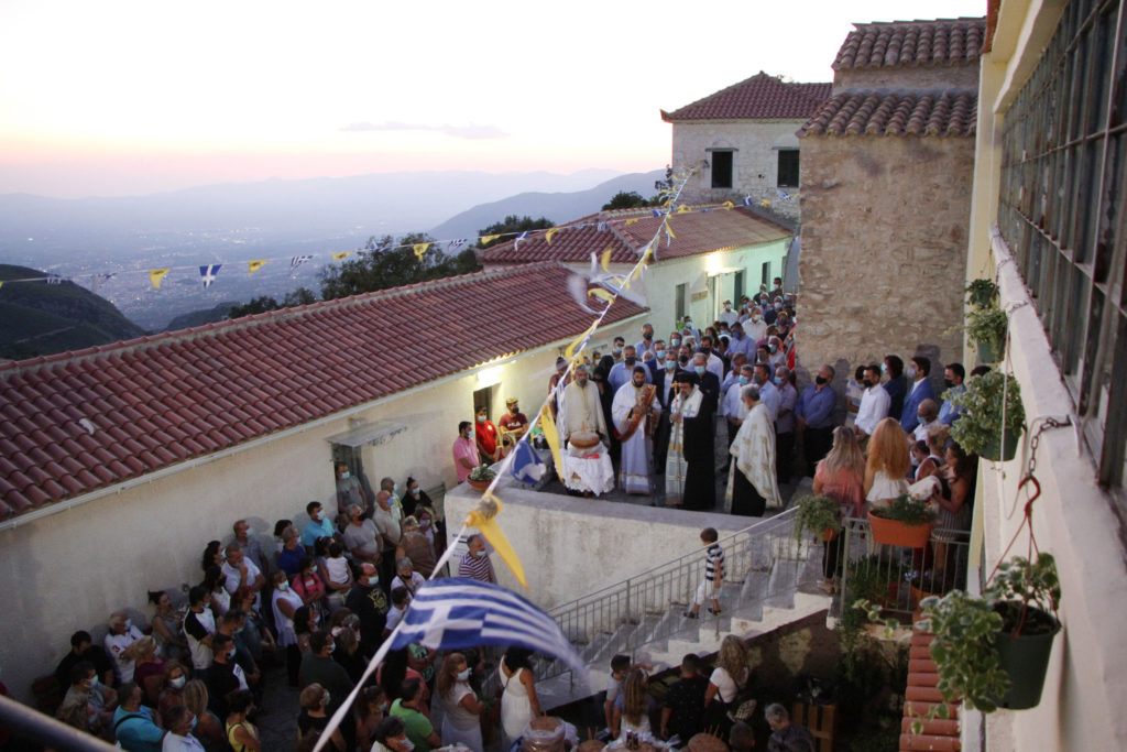 Πλήθος πιστών στην Μονή Κοιμήσεως της Θεοτόκου Δημιόβης