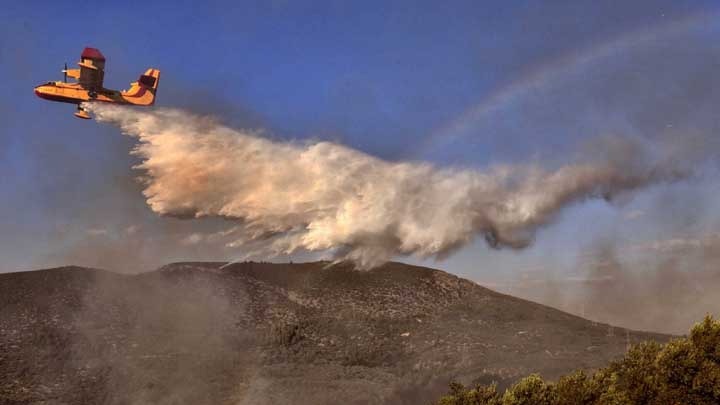 Αντιστράτηγος (ΕΑ) Πυροσβεστικής: «Tα εναέρια επιχειρούν με βάση την οπτική επαφή»