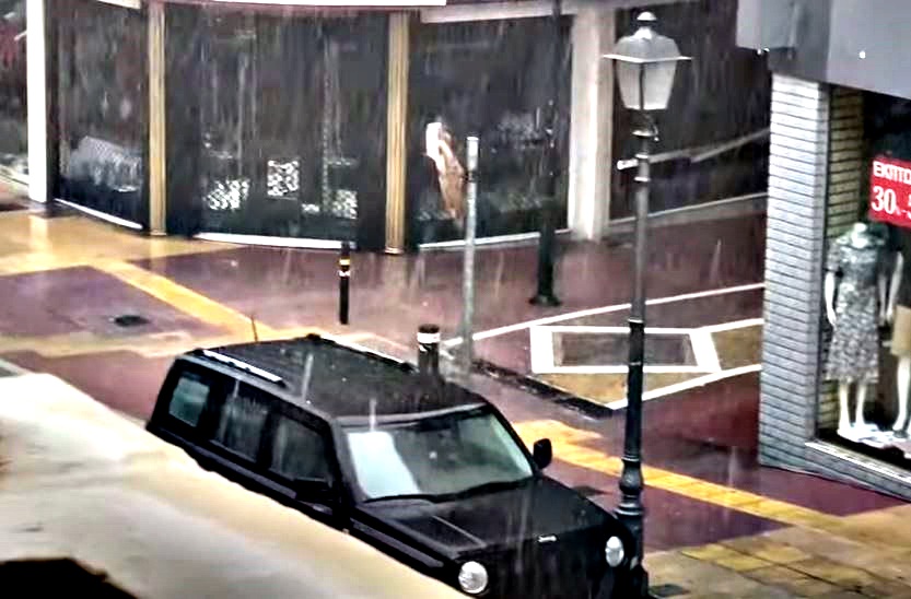 Καταιγίδα με χαλάζι για δεύτερη μέρα στην Καβάλα (ΒΙΝΤΕΟ)