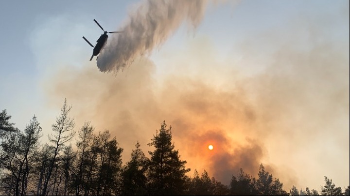 Εύβοια: Επιστρέφει η φωτιά στη Λίμνη