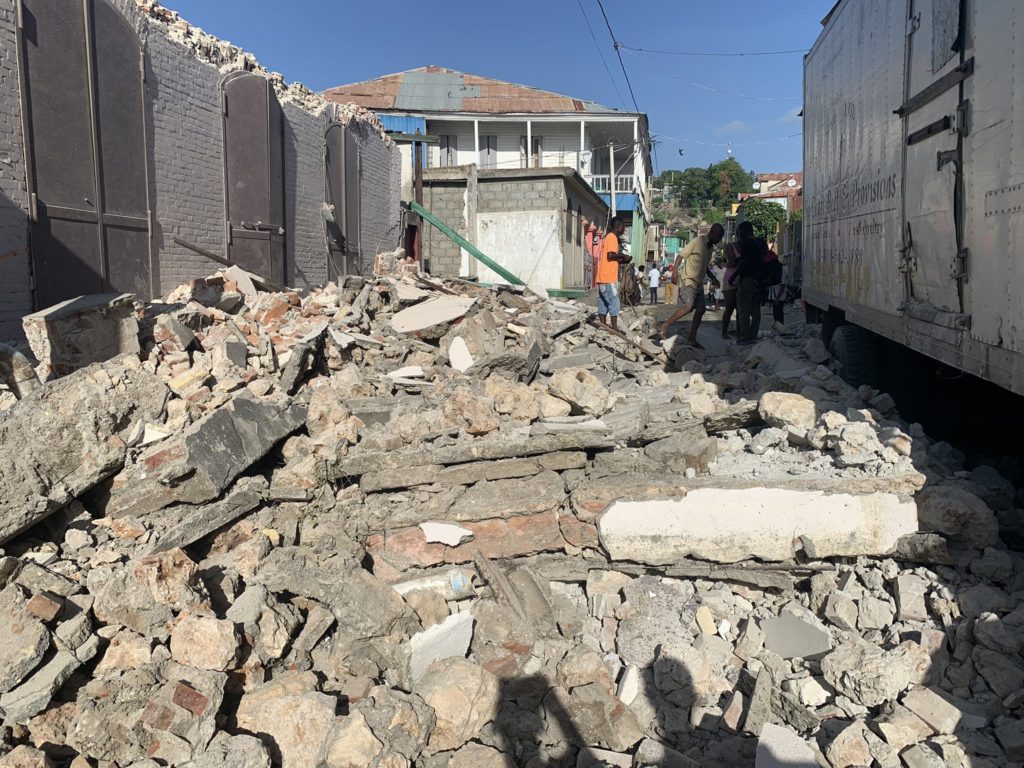 Η Ελλάδα στέλνει ανθρωπιστική βοήθεια στην Αϊτή