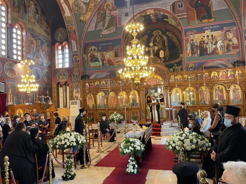 Σε λαϊκό προσκύνημα η σορός του μακαριστού Μητροπολίτη Περιστερίου