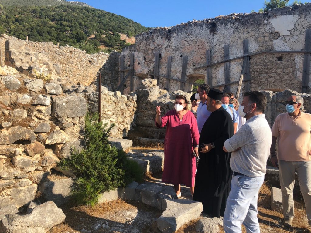 Αυτοψία της Υπουργού Πολιτισμού στη Μονή Φανέντων