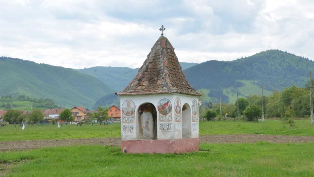 Sibianul care a repertoriat sute de troiţe: Fiecare este o rugă