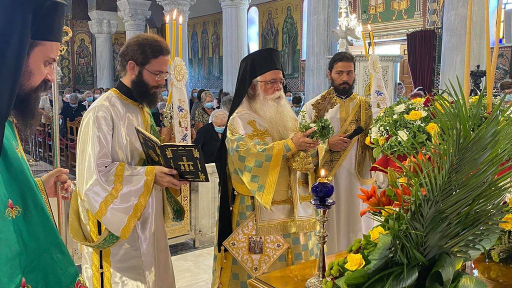 Μητροπολίτης Δημητριάδος: «Ο Χριστιανός είναι ταυτισμένος με τον Σταυρό»