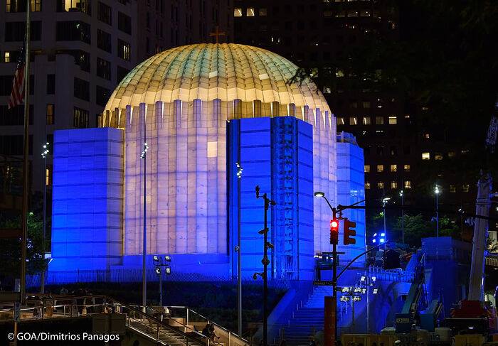 إضاءة كنيسة القديس نيقولاس في جراوند زيرو (GROUND ZERO) بنيويورك لأول مرة تكريما لضحايا 11 سبتمبر