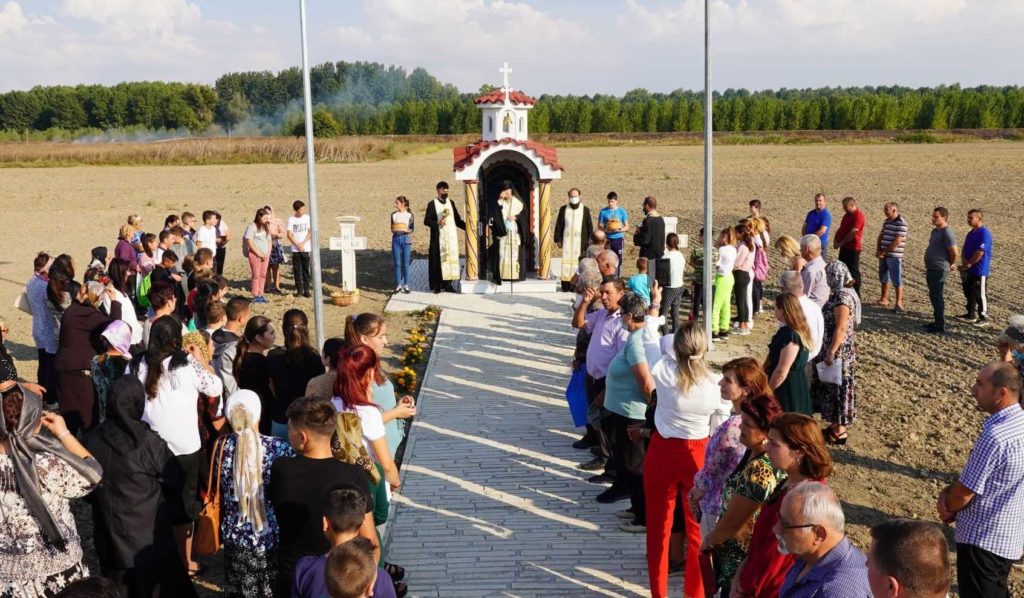 Brăila: Pe locul gropii comune de la Salcia, arhiepiscopia amenajează „cimitirul celor fără de cruce”