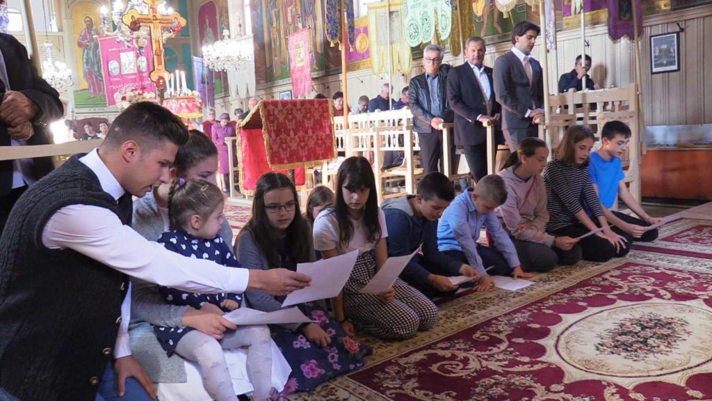 În imagini: Duminica după Înălțarea Sfintei Cruci la Parohia românească din Micherechi, Ungaria