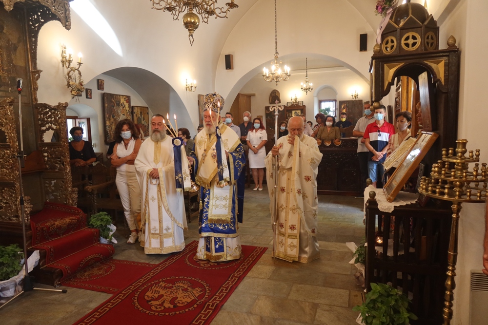 Ποιμαντική επίσκεψη του Μητροπολίτη Σύρου στη Φολέγανδρο