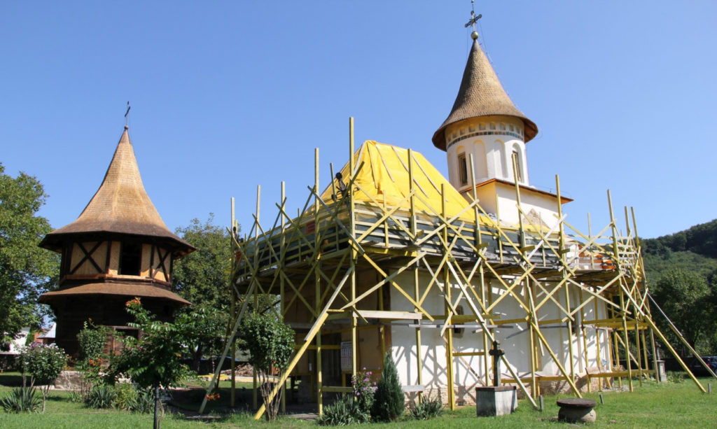 Biserica „Înălţarea Sfintei Cruci” din tihna Pătrăuților