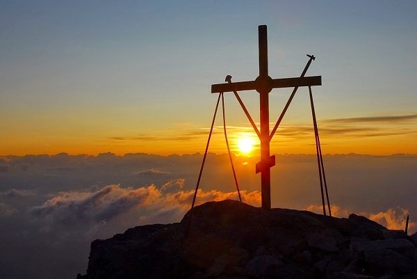 Σταυρός σημαίνει συγχώρηση, κατανόηση, ανάσταση της ψυχής