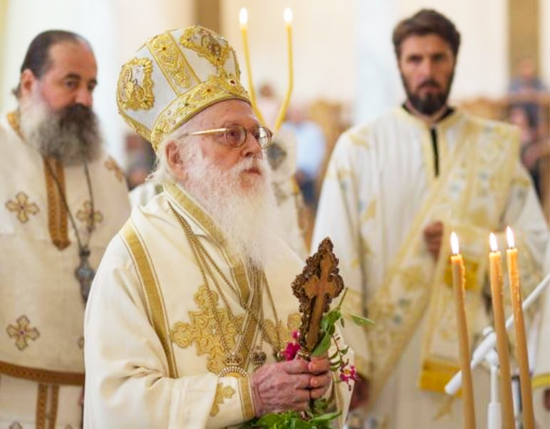 Αρχιεπίσκοπος Αλβανίας: «Ο Σταυρός ενδυναμώνει την αγάπη μας στον Θεό»