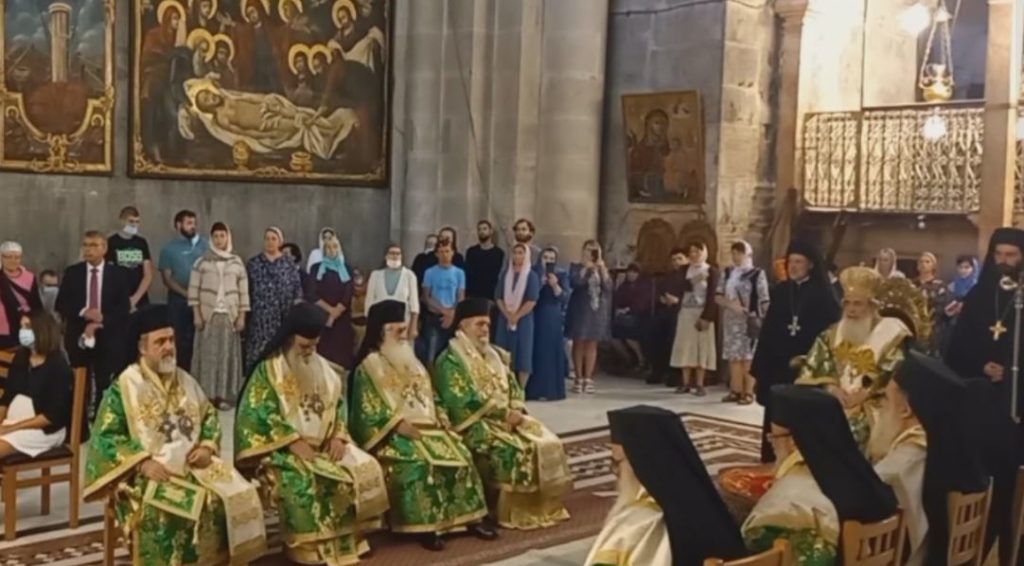 Η Ύψωση του Τιμίου Σταυρού στον Πανάγιο Τάφο (ΒΙΝΤΕΟ)