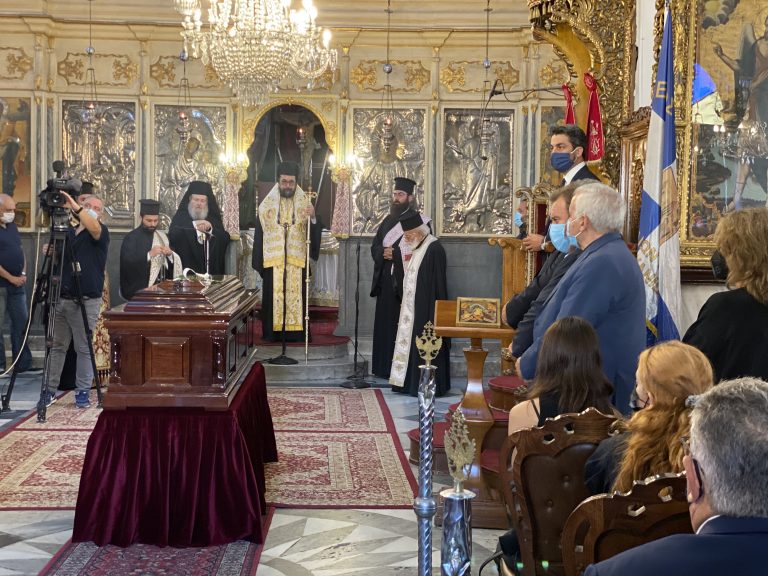 Τρισάγιο για τον Μίκη Θεοδωράκη στα Χανιά