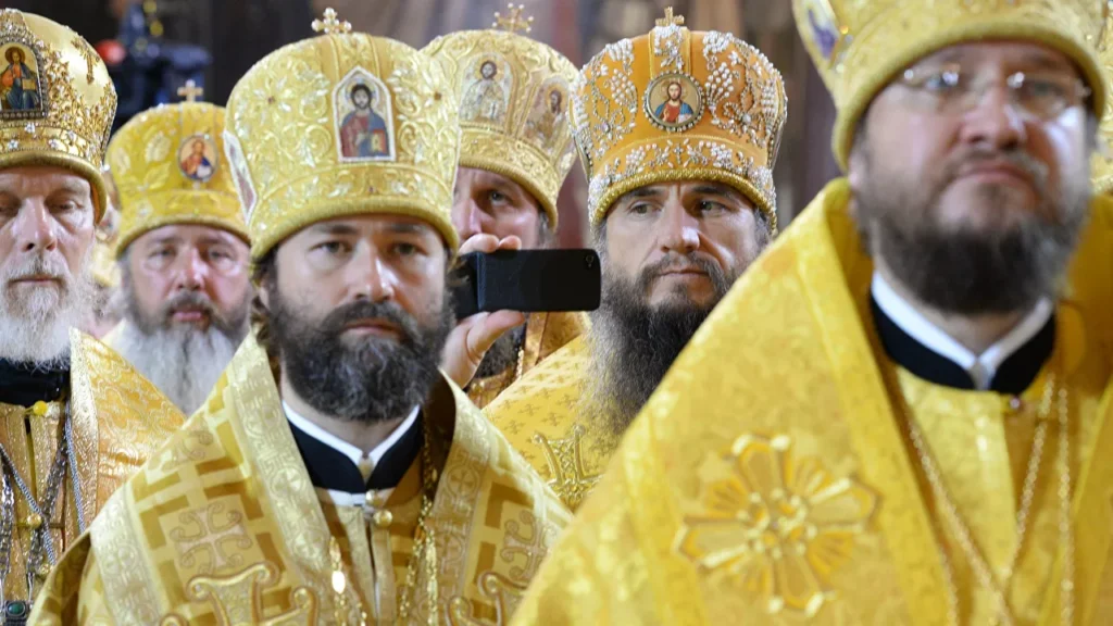 Τα συν και τα πλην των κοινωνικών δικτύων εξετάζει η ρωσική εκκλησία