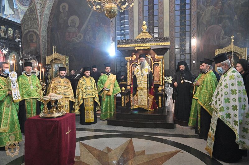 Празнична вечерня с петохлебие в храм „Св. Иван Рилски“ в Пловдив