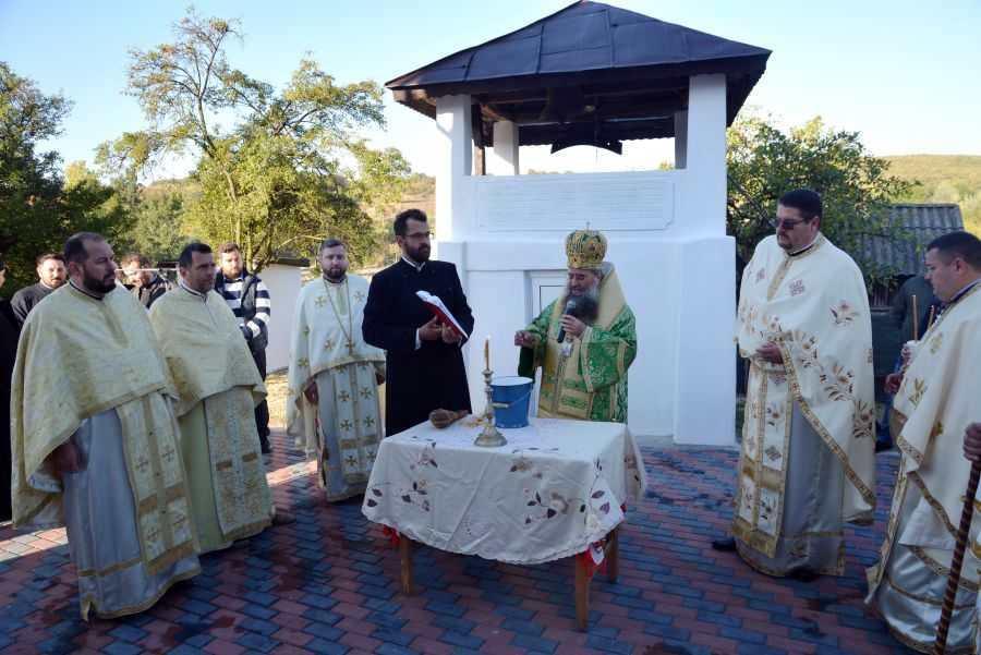 PS Sebastian: Trăirea în Hristos nu înseamnă o viață comodă