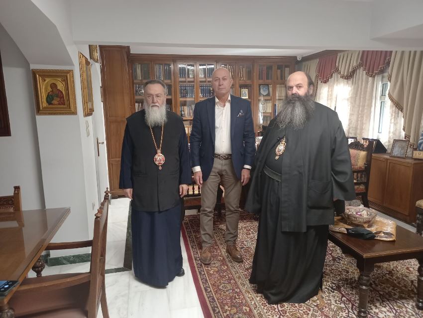 Ο δήμαρχος Λουτρακίου στον Μητροπολίτη Κορίνθου
