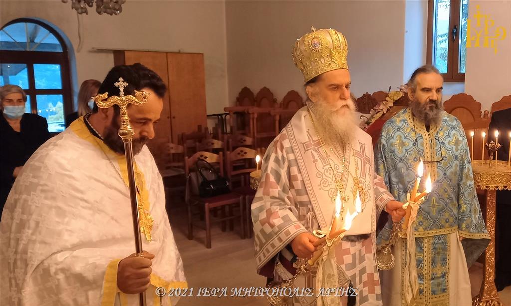 Στον Ιερό Ναό Αγίας Τριάδος Διστράτου λειτούργησε ο Μητροπολίτης Άρτης