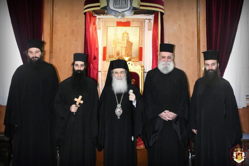 قص شعر راهبين جديدين في البطريركية