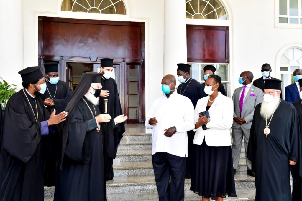 البابا ثيودروس يلتقى رئيس أوغندا في ختام زيارته الرعوية إلى أوغندا