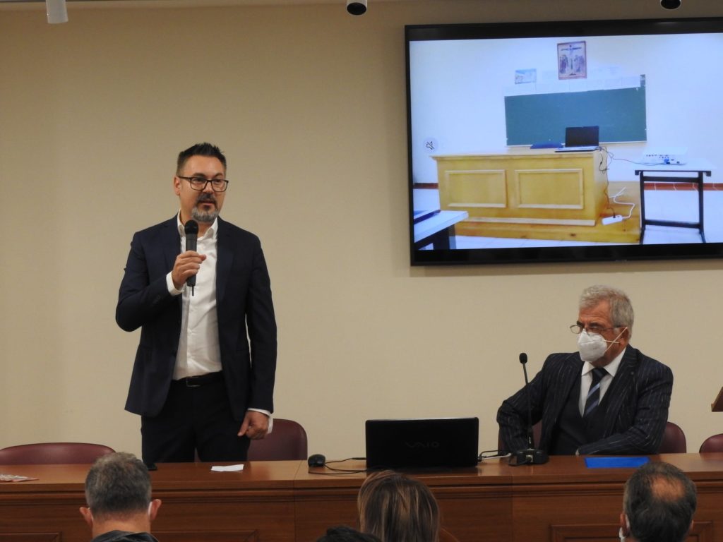 U hap viti ri akademik në Kolegjin Universitar “Logos”