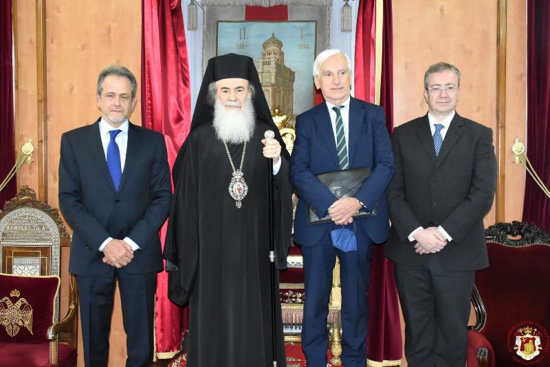 Ο Γ.Γ. του Υπουργείου Εξωτερικών στον Πατριάρχη Ιεροσολύμων