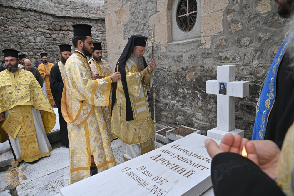 Заупокойна Божествена Литургия и Панихида за блаженопочившия Пловдивски Митрополит Арсений | VIDEO & СНИМКИ