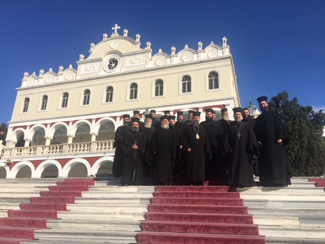 Kαρπενησίου Γεώργιος από την Τήνο στο ope.gr: ”Δεν νοείται Ελληνισμός χωρίς την Παναγία μας”