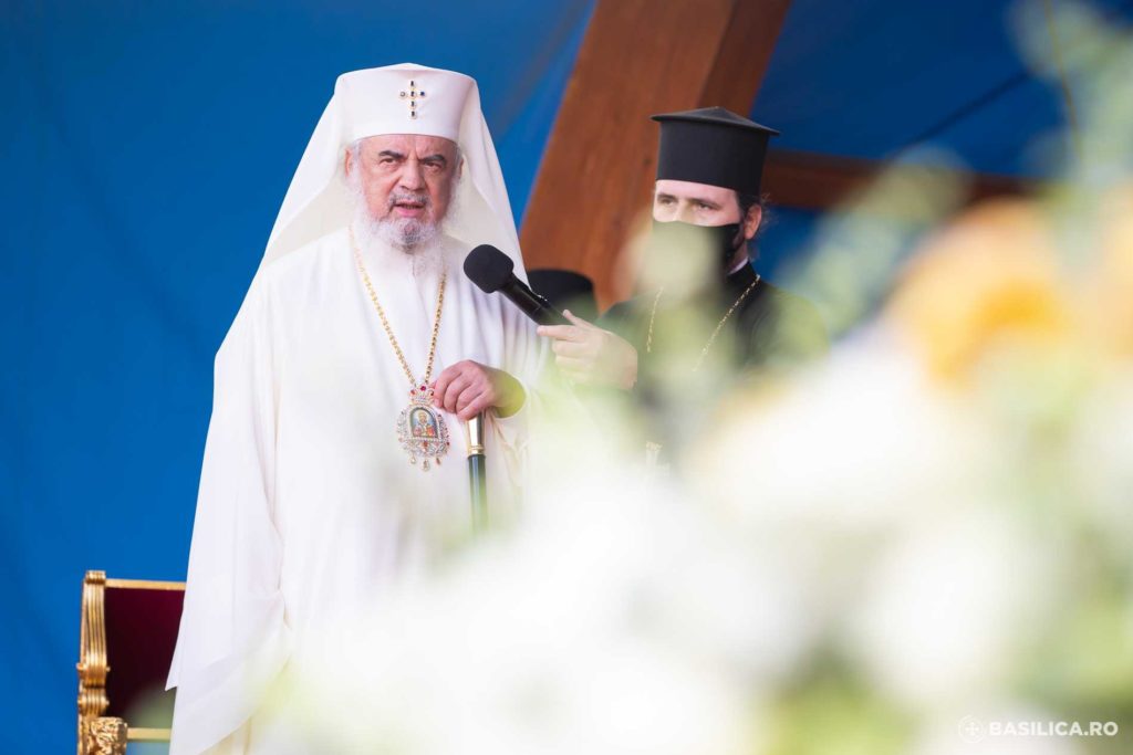 Părintele Patriarh transmite un îndemn la rugăciune şi grijă pentru sănătate în pandemie