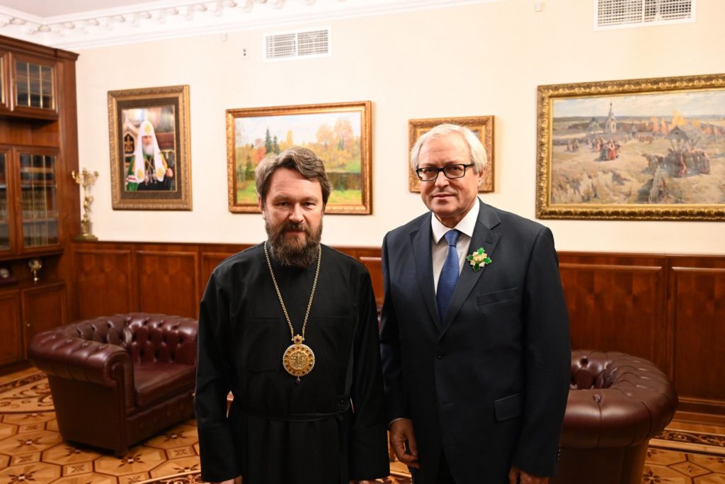 Το τάγμα του Οσίου Σεραφείμ του Σαρώφ σε Ρώσο πολιτικό