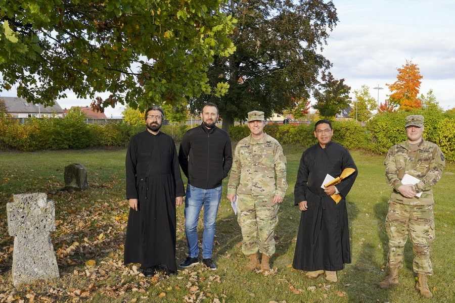 Germania: Slujbă pentru ostașii români înmormântați la Grafenwöhr